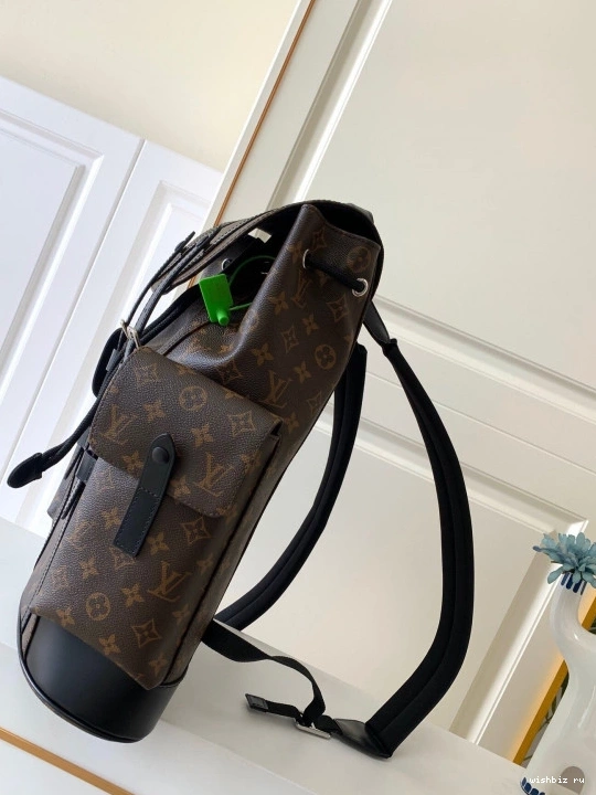 WIS VUITTON LOUIS CHRISTOPHER BACKPACK 0225